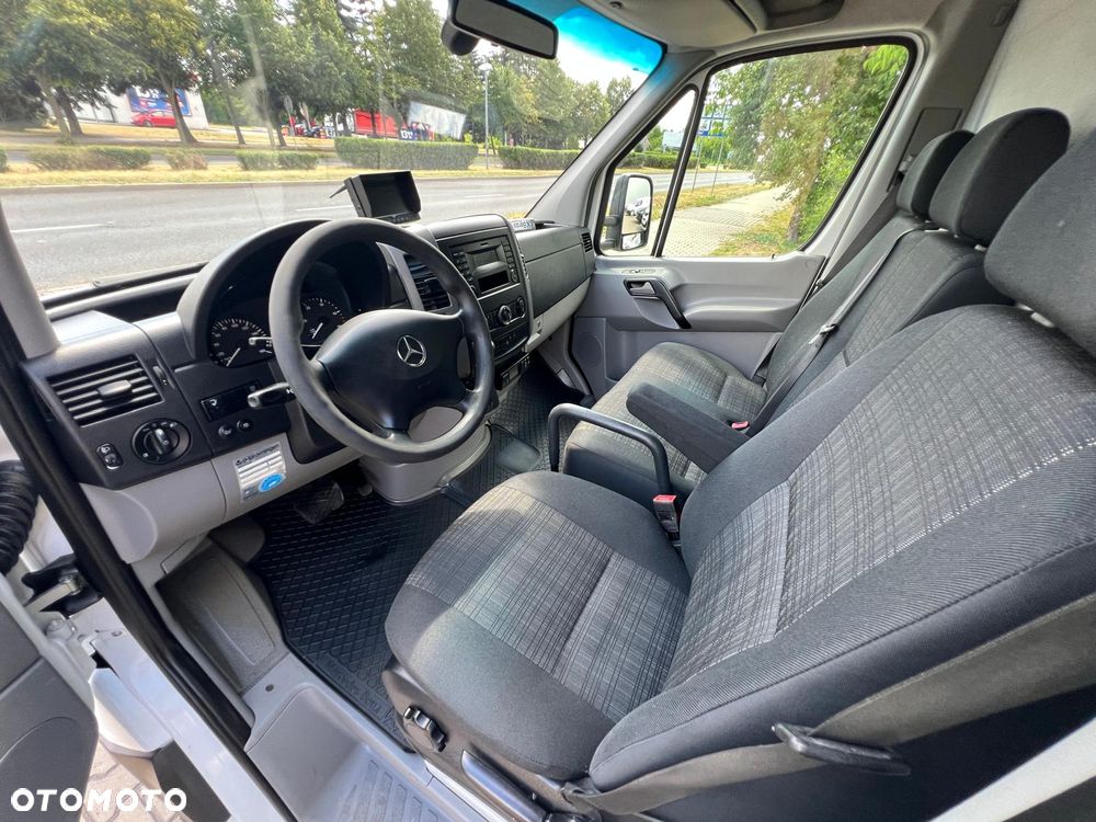 Mercedes-Benz SPRINTER 319 CDI 3,0 V6 AUTOMAT KONTENER CHŁODNIA MITSUBISHI WINDA - 30