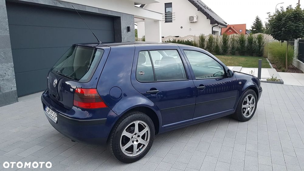 Volkswagen Golf 1.6 Comfortline - 4