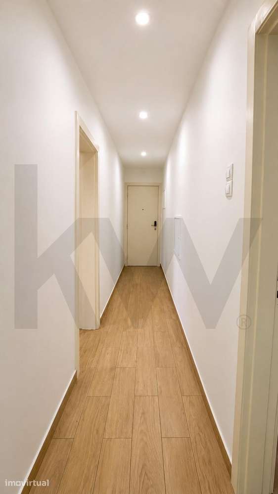 T2 com Terraço para Arrendamento no Beato | 63 m2 | Disponível de Imed - Grande imagem: 2/18