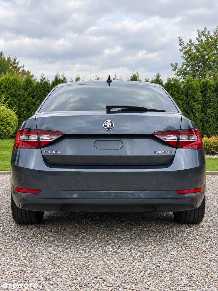 Skoda Superb 2.0 TDI L&K DSG - 6
