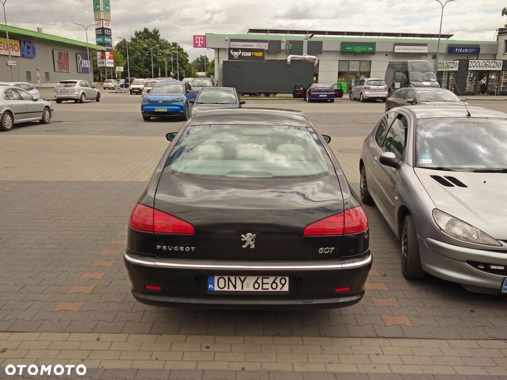 Peugeot 607 2.2 - 8