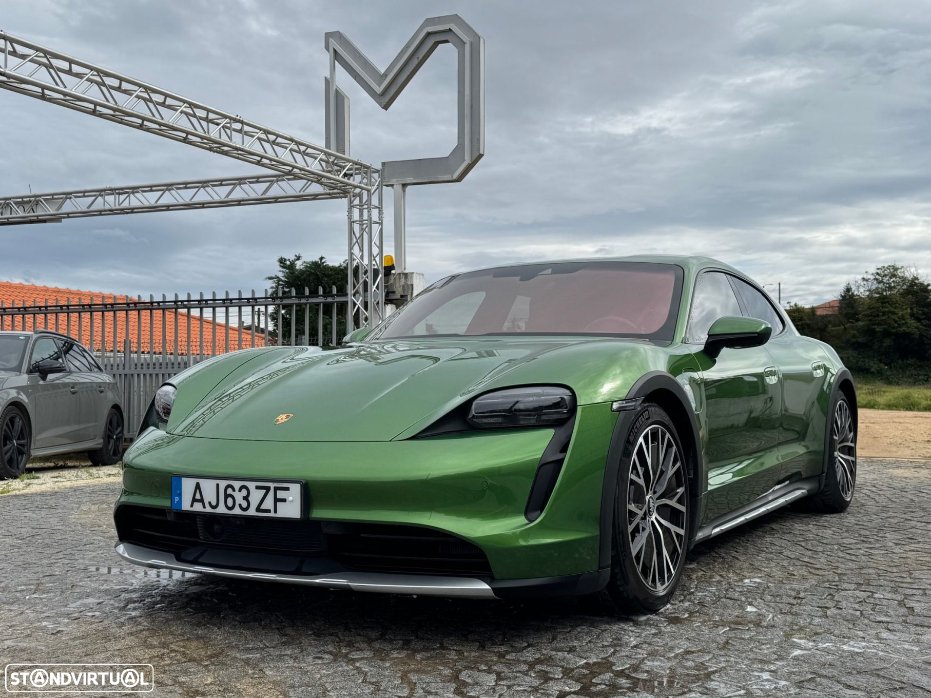 Porsche Taycan Cross Turismo 4 - 38