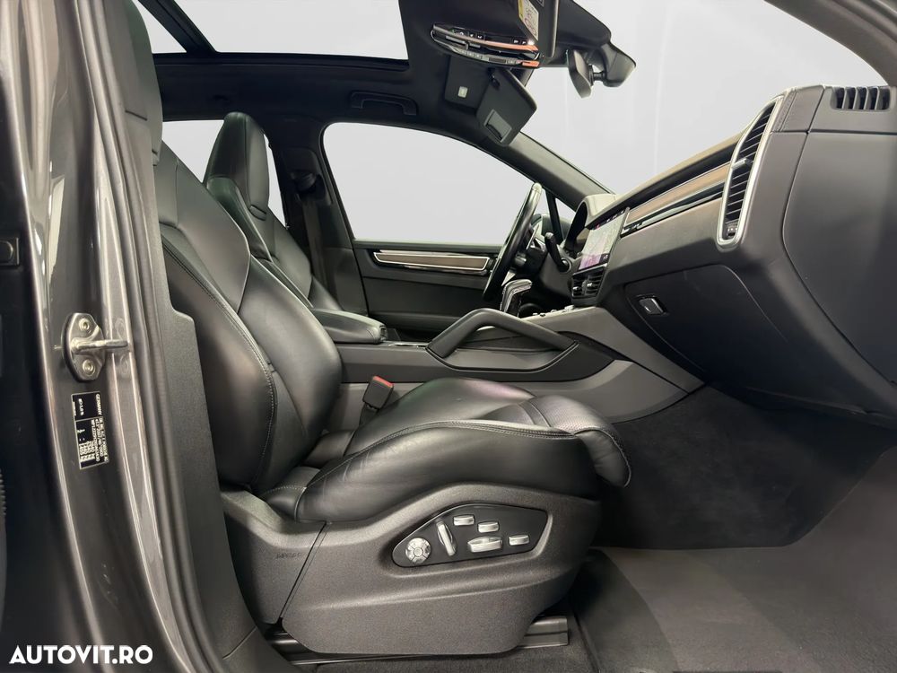 Porsche Cayenne S Tiptronic S Platinum Edition - 7