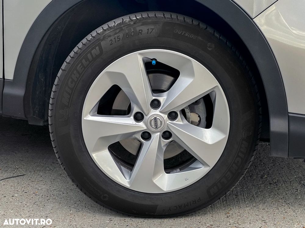 Nissan Qashqai 1.3 l MHEV X-Tronic N-Connecta - 16