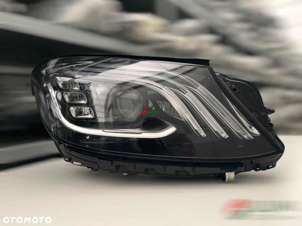 MERCEDES W222 Lift Multibeam Reflektor Prawy A2229067803 - 2