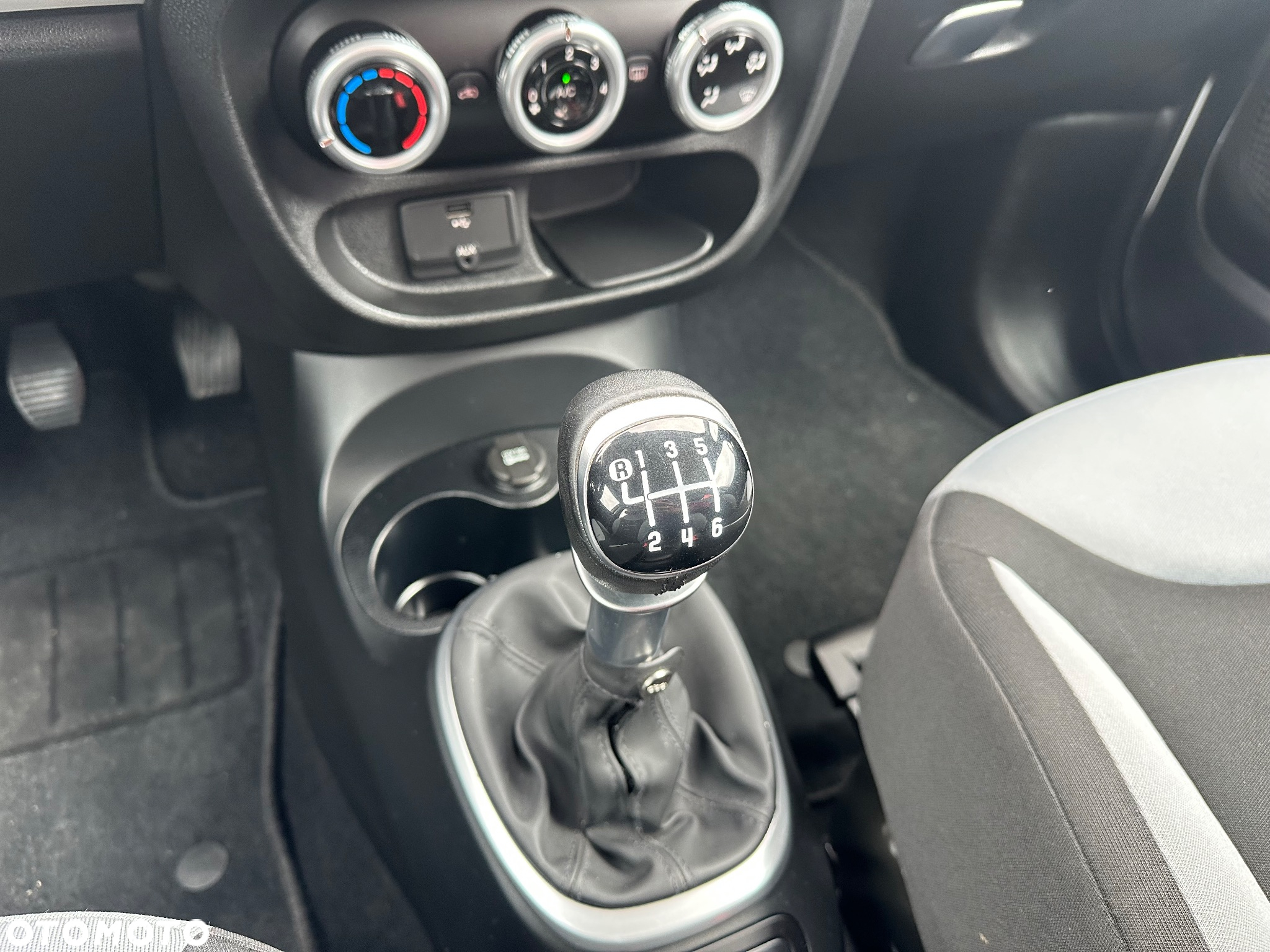 Fiat 500L 1.4 16V T-Jet Lounge - 25