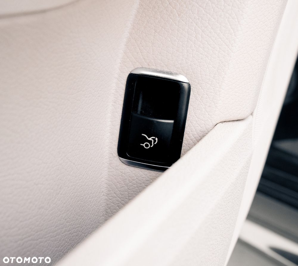 Mercedes-Benz Klasa E 250 CDI 4-Matic BlueEff Avantgarde - 21