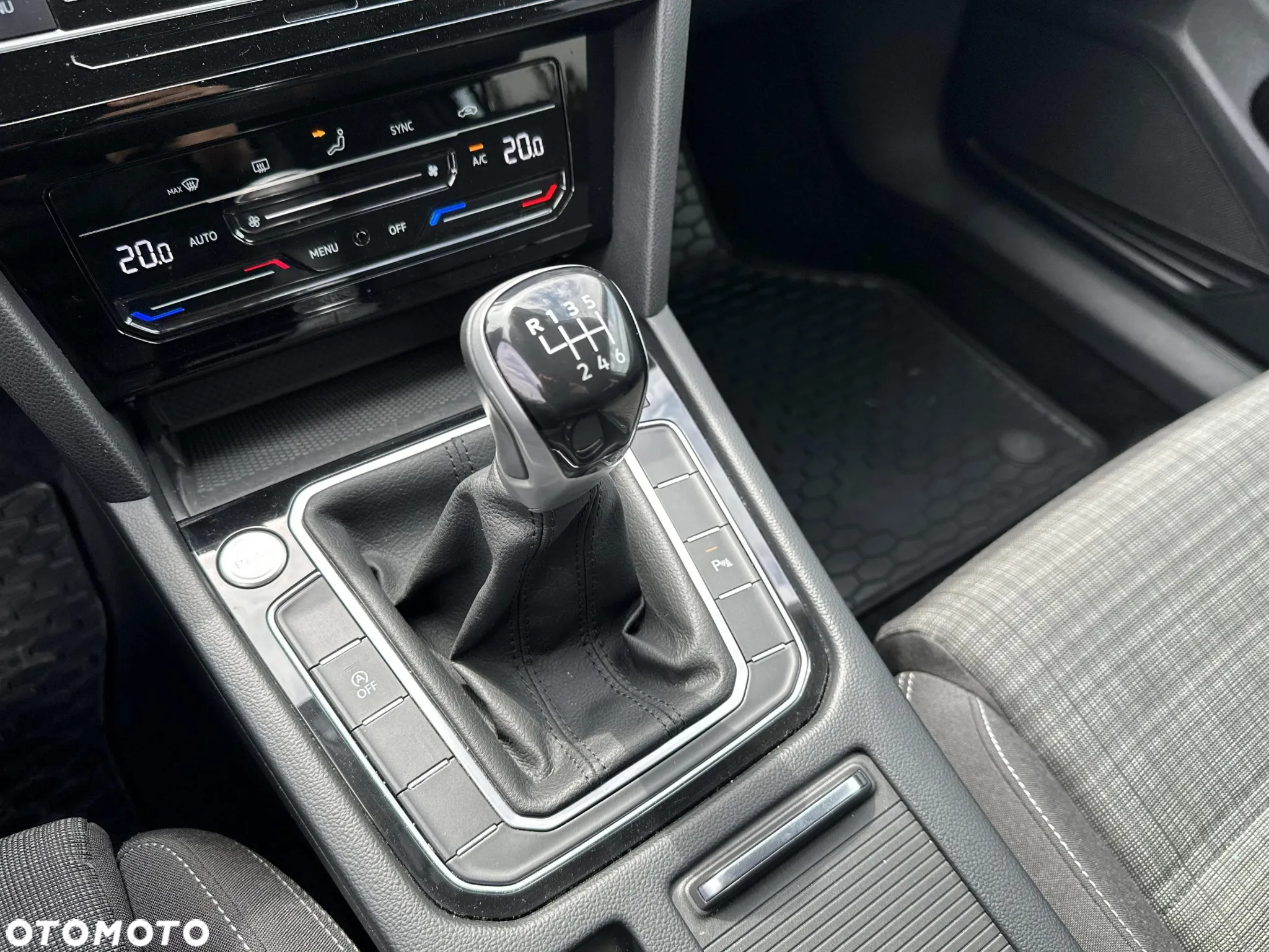 Volkswagen Passat 1.5 TSI EVO Business - 15