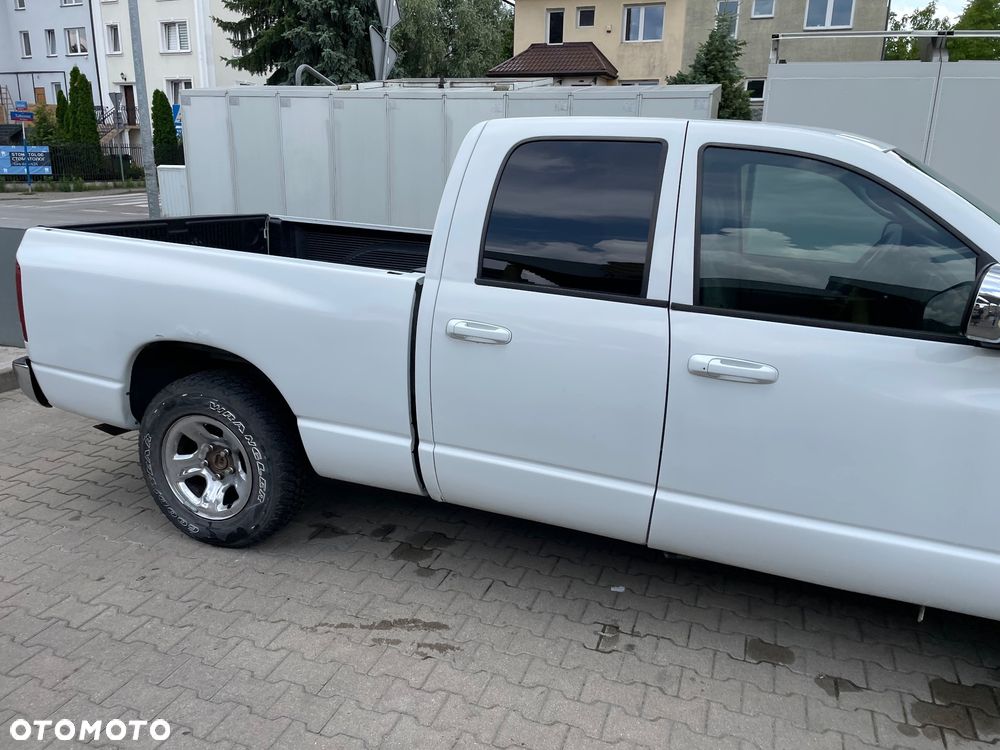 Dodge RAM - 1