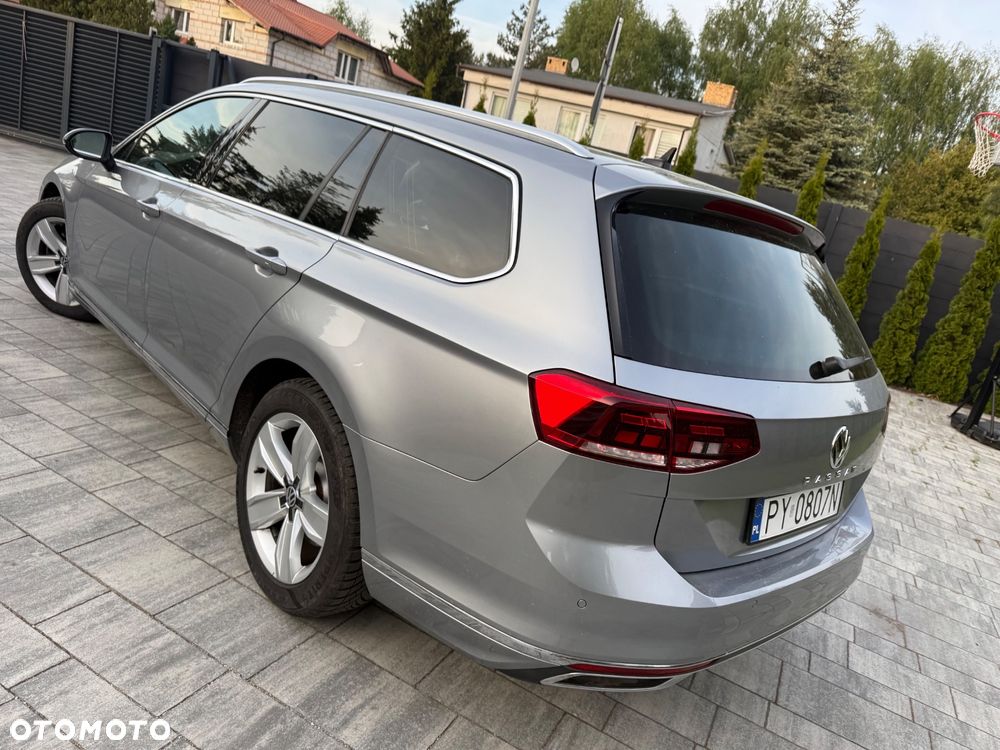 Volkswagen Passat 2.0 TDI (BlueMotion Technology) DSG Highline - 24