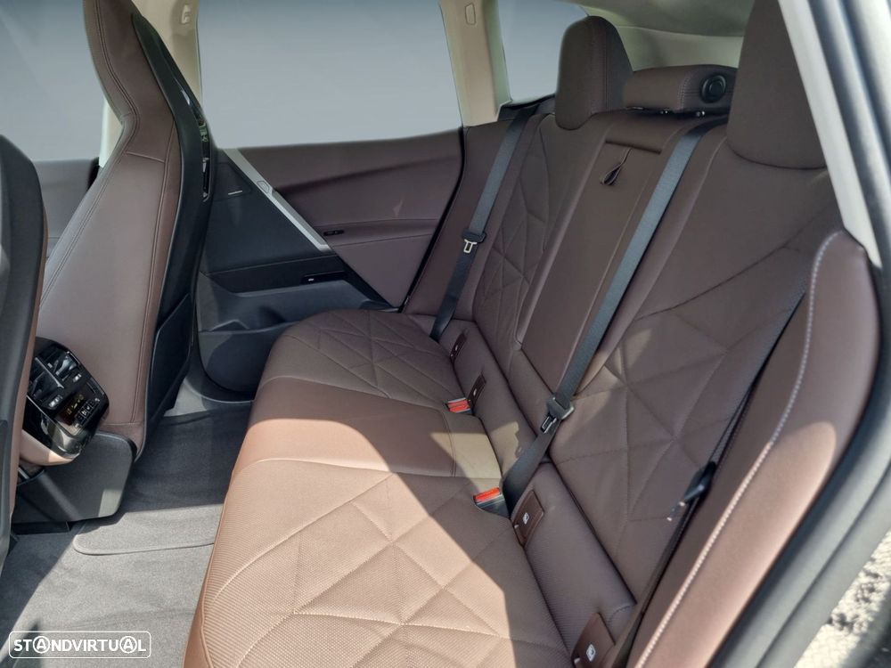 BMW iX xDrive 45 Pack Desportivo - 14