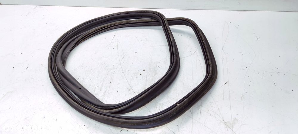 USZCZELKA KLAPY BAGAŻNIKA AUDI A4 B7 SEDAN 8E5827705 - 3