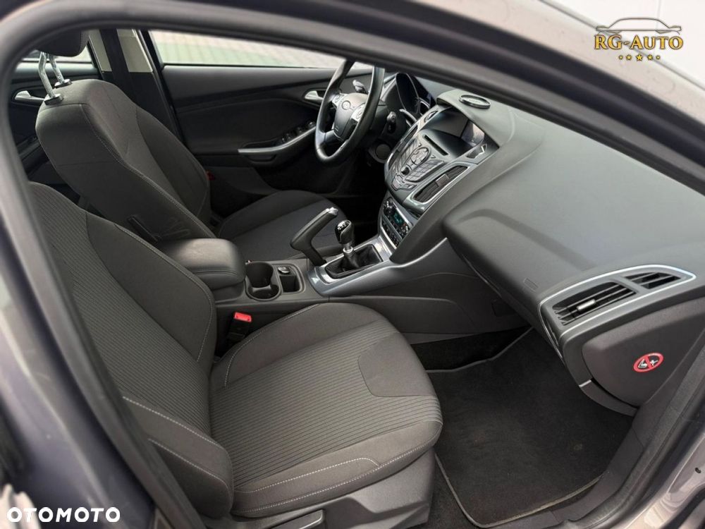 Ford Focus - 28