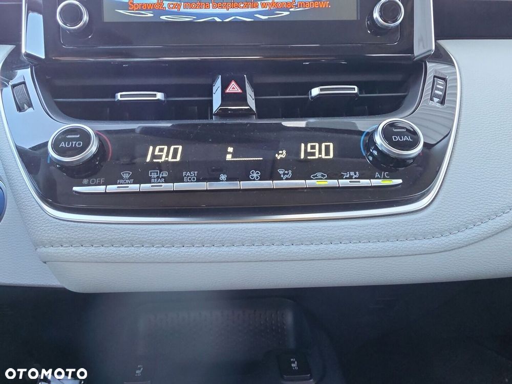 Toyota Corolla 1.8 Hybrid Comfort - 18