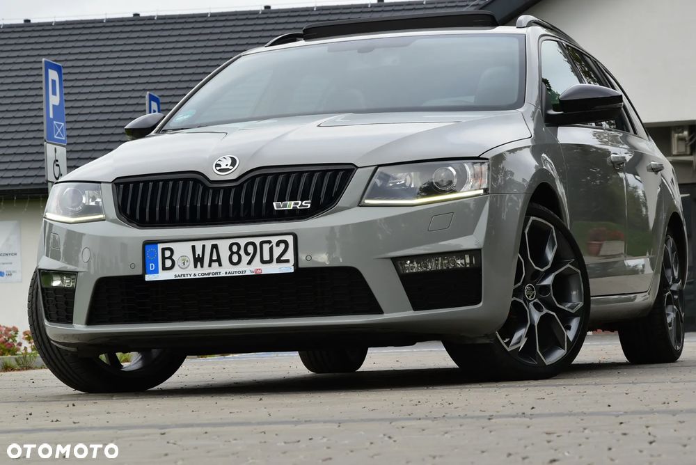 Skoda Octavia 2.0 TDI DSG RS - 36