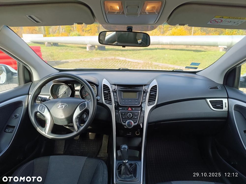 Hyundai i30 1.6 Classic + - 6