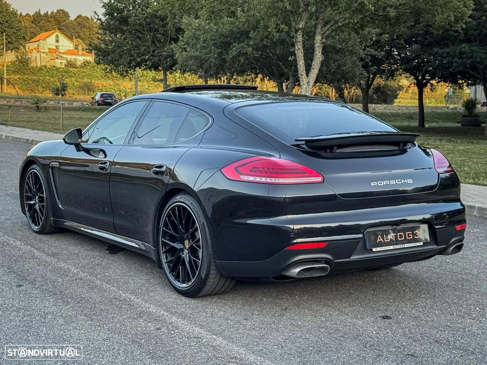 Porsche Panamera 3.0 V6 - 8