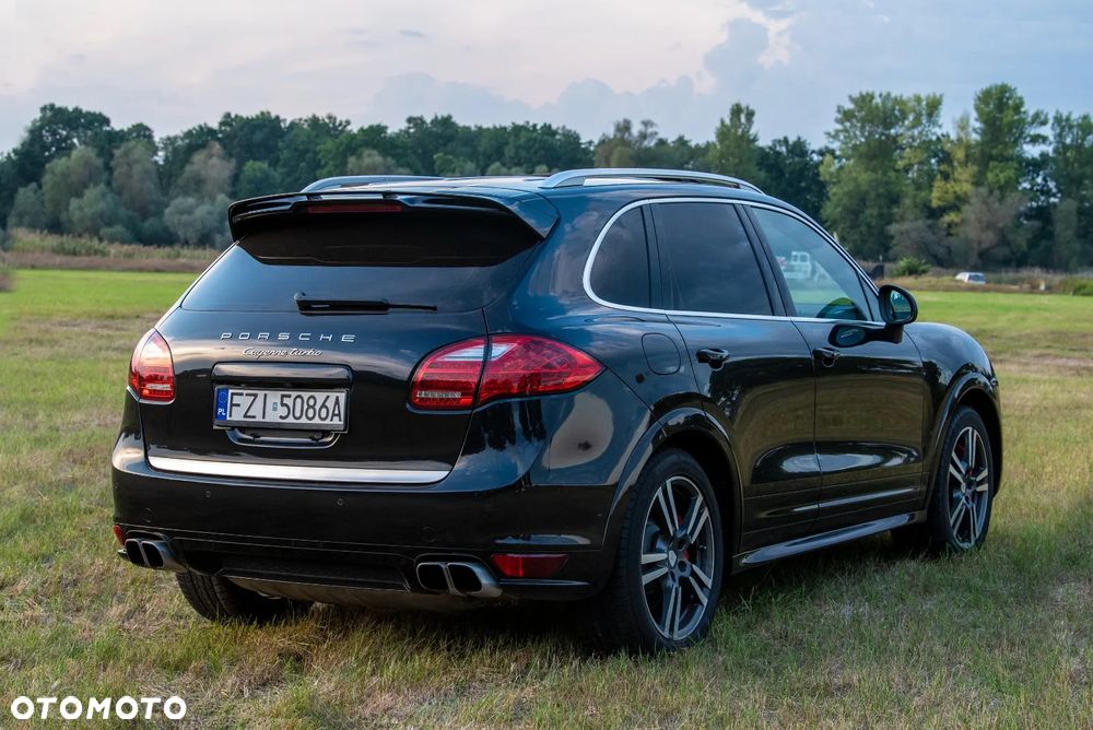 Porsche Cayenne Turbo - 23