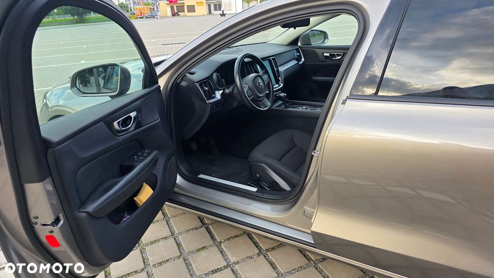 Volvo V60 D4 SCR Momentum - 10