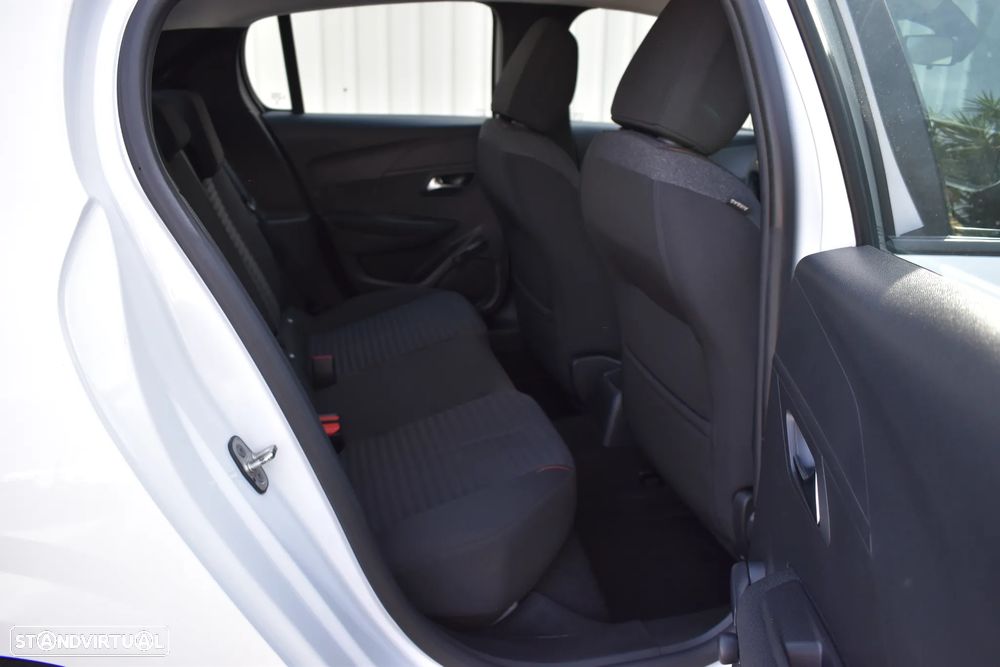 Peugeot 208 1.2 PureTech Active - 12
