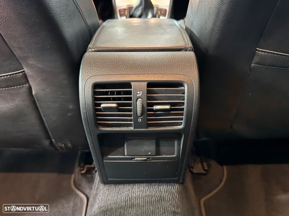 VW Passat Variant 2.0 TDI Highline - 48