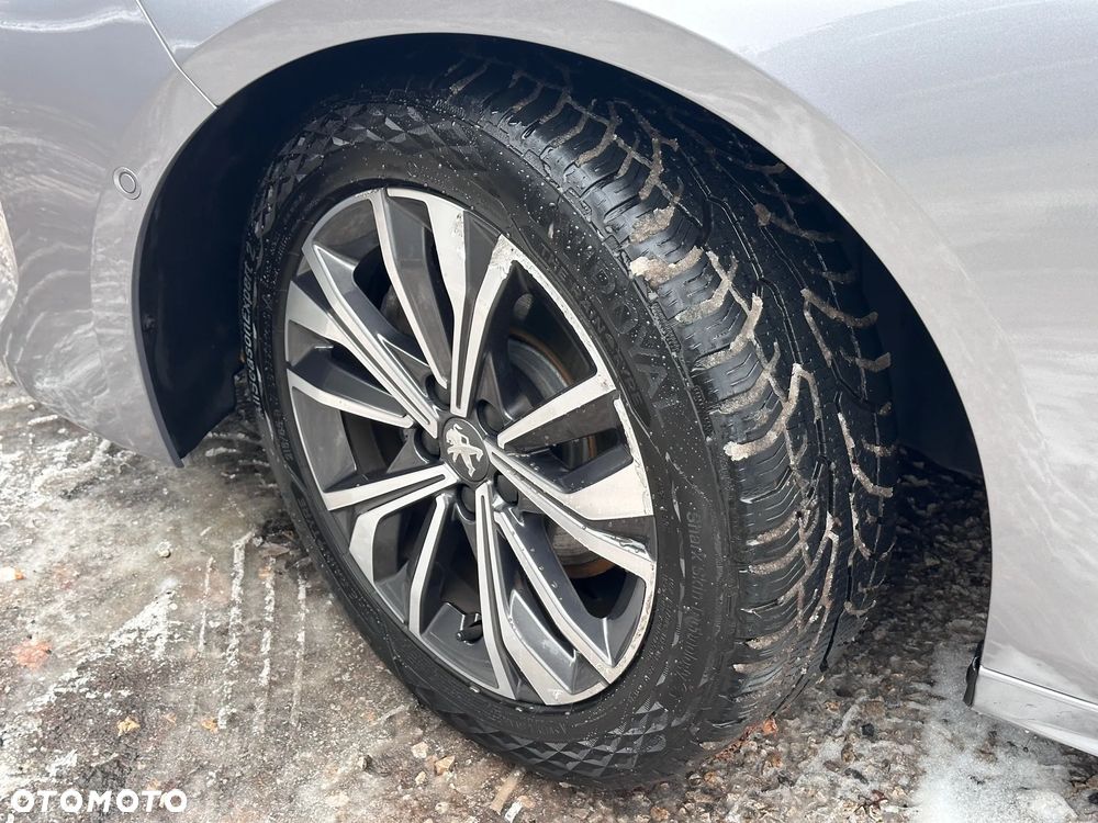 Peugeot 508 BlueHDi 130 EAT8 Allure Pack - 31