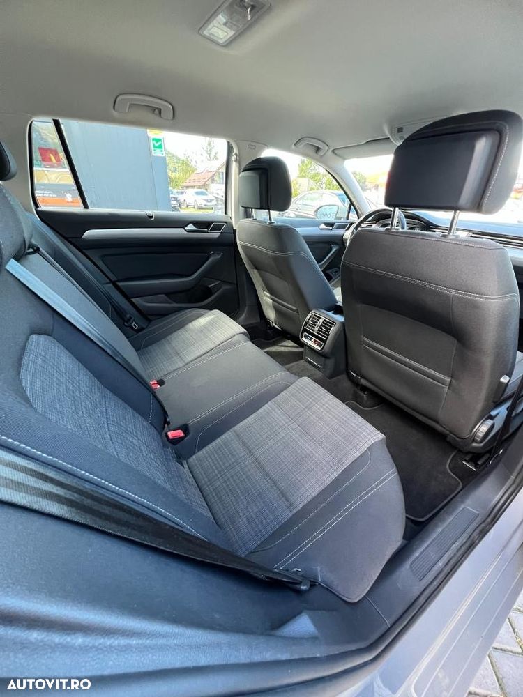 Volkswagen Passat - 13
