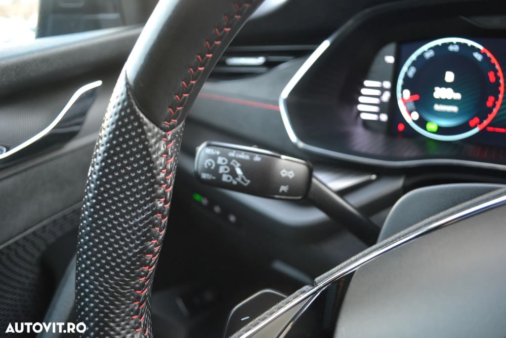 Skoda Octavia 2.0 TDI DSG 4X4 RS - 10