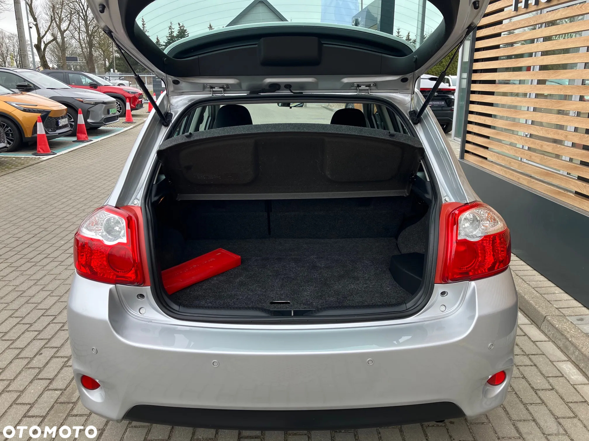 Toyota Auris 1.8 HSD Luna - 6