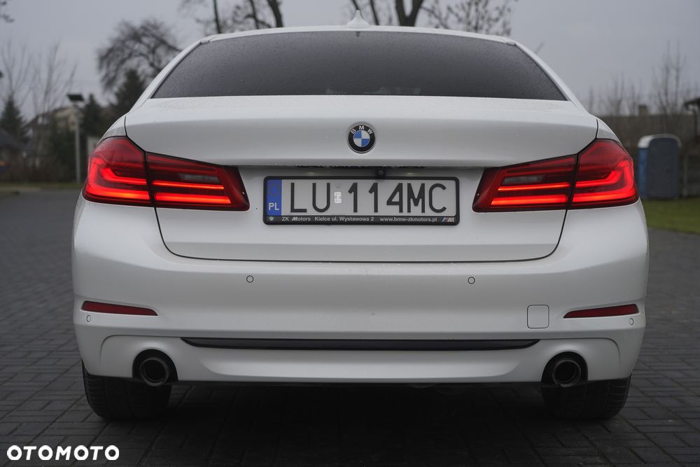 BMW Seria 5 520d Sport - 9