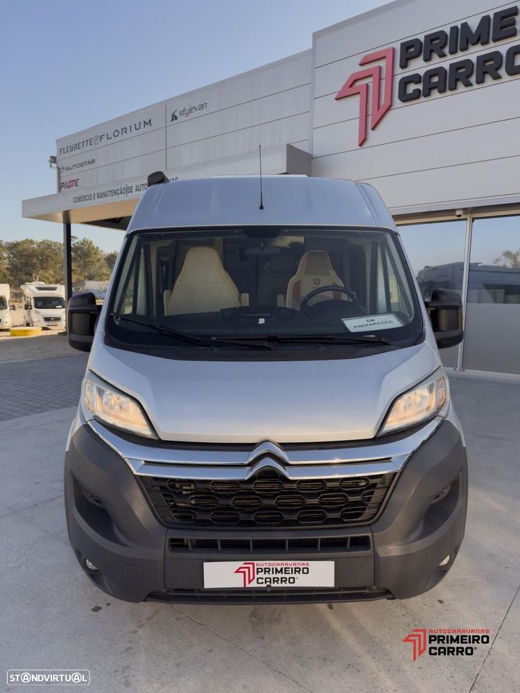 Adria Twin 600 SPT cama transversal - 45