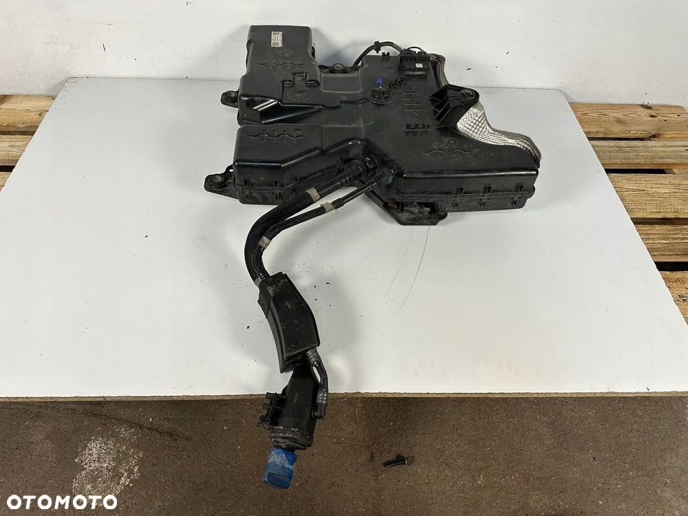 ZBIORNIK ADBLUE 2N0131877K VW CRAFTER II 7C0 MAN TGE 2.0 TDI CAŁY - 2