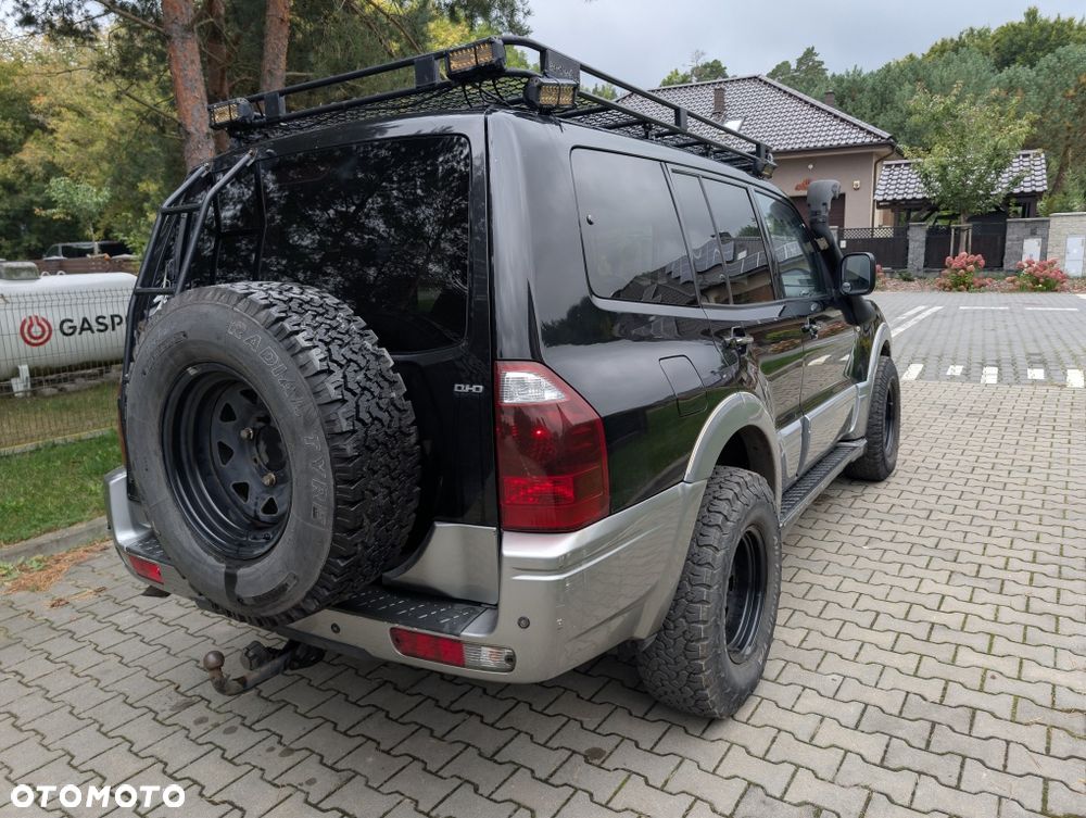 Mitsubishi Pajero - 6