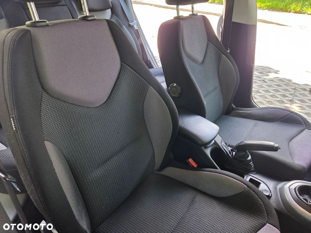 Peugeot 308 120 VTi Millesim 200 - 25