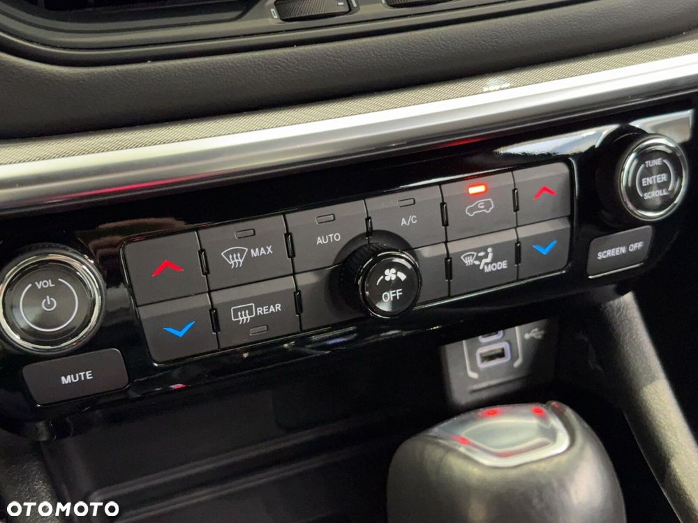 Jeep Compass - 27