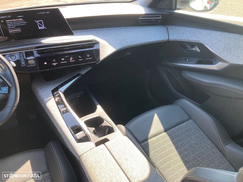 Peugeot 3008 1.2 Hybrid Allure e-DCS6 - 23