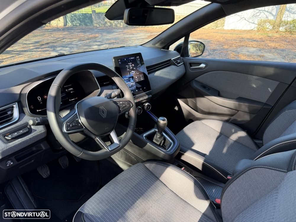 Renault Clio 1.0 TCe Techno Bi-Fuel - 8