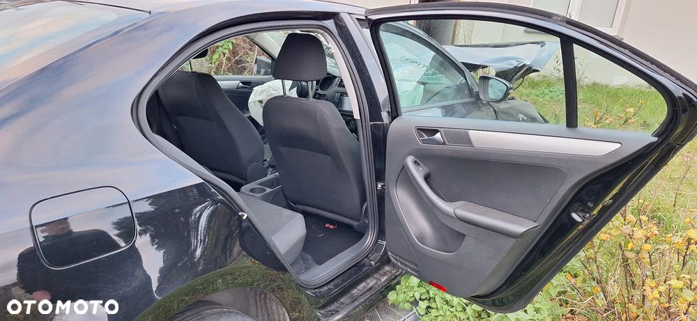 Volkswagen Jetta 2.0 TDI DPF BMT Trendline - 15