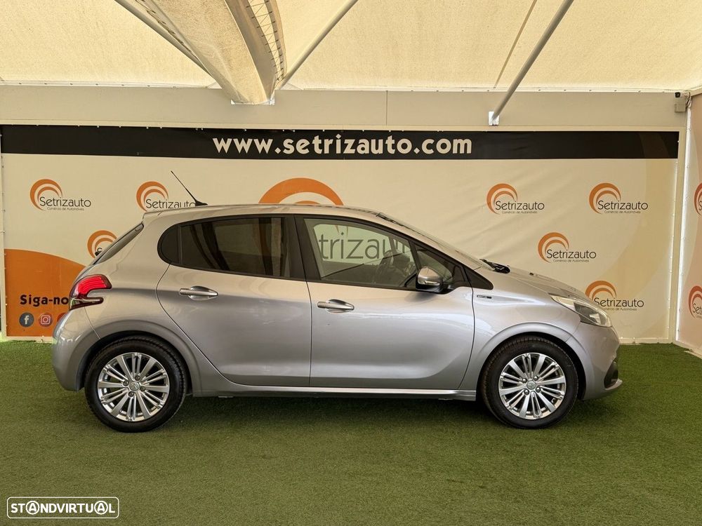 Peugeot 208 1.2 PureTech Signature - 7