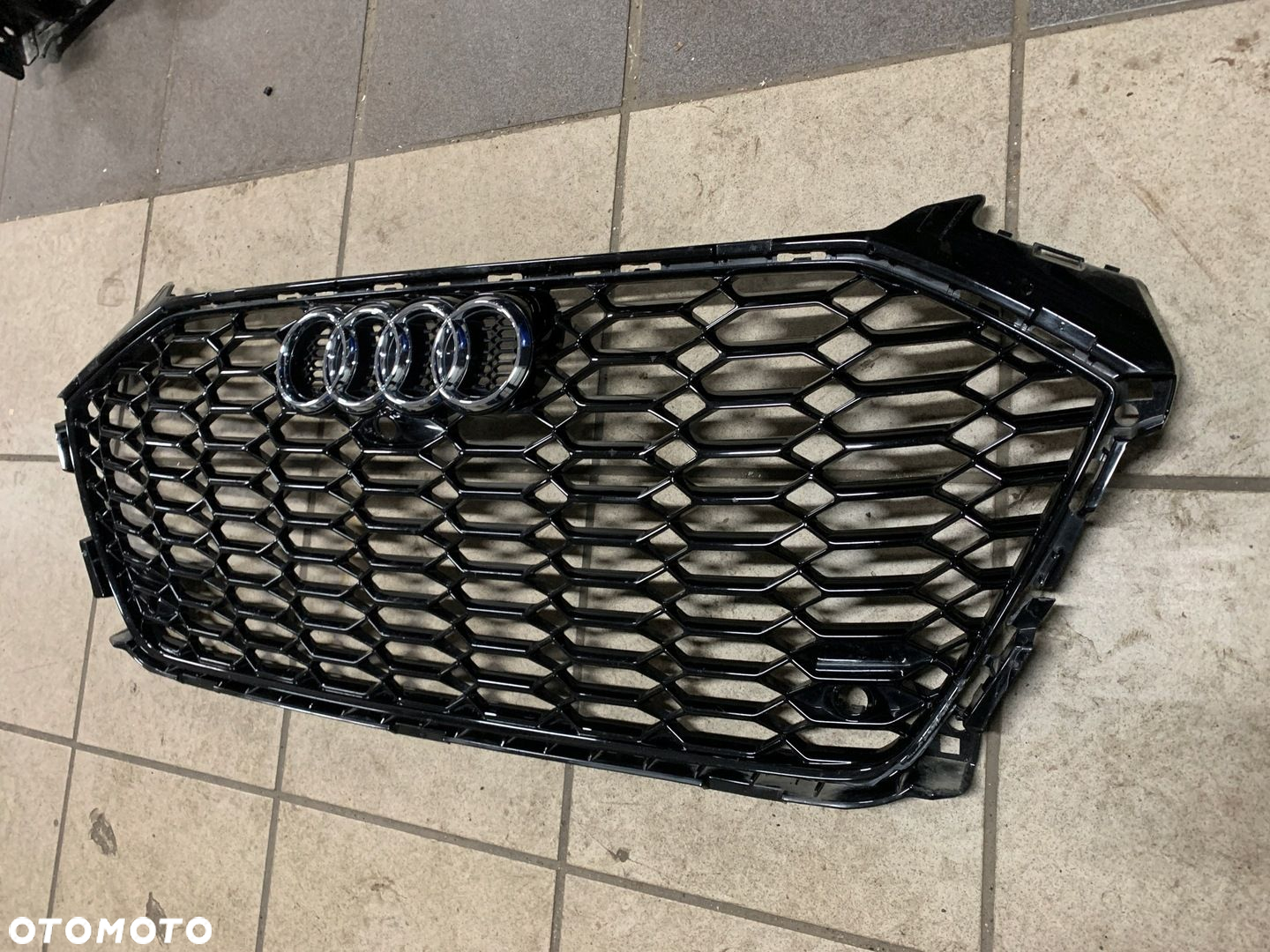 Grill atrapa chłodnicy AUDI RS4 B9 lift kamera 360 - 3