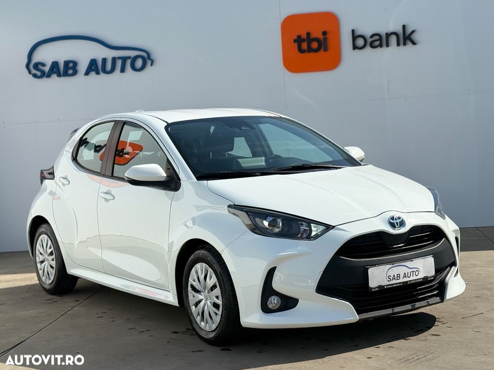 Toyota Yaris 1.5 VVT-i HSD Dynamic Plus Bi-tone - 4