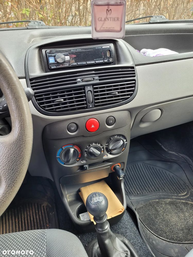 Fiat Punto 1.2 8V - 6