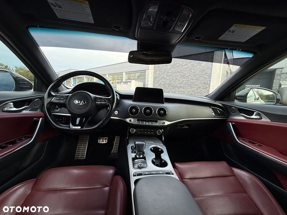 Kia Stinger 3.3 T-GDI AWD GT - 16