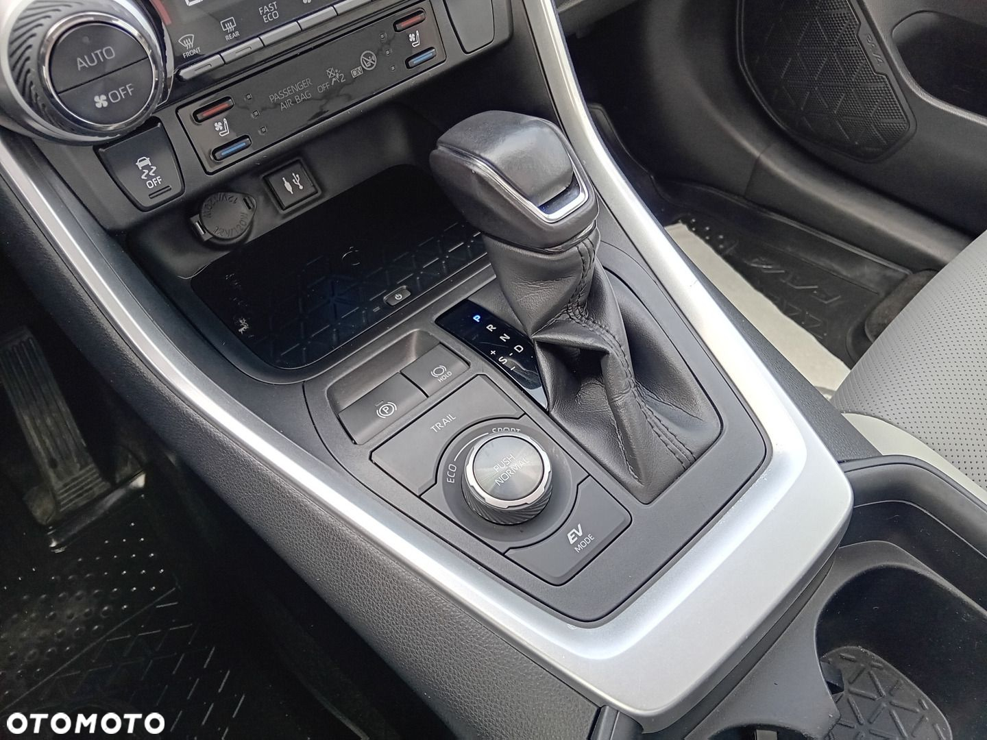 Toyota RAV4 - 17