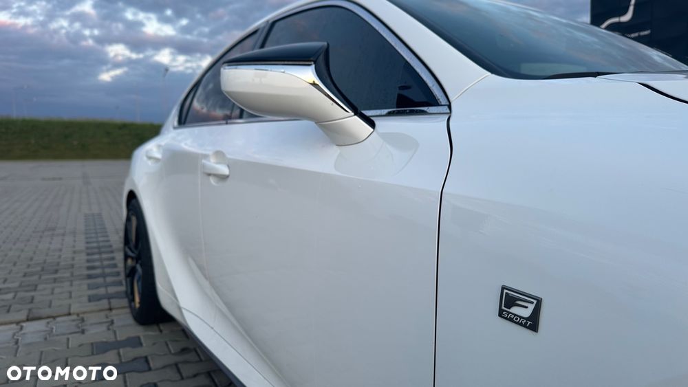 Lexus IS - 22