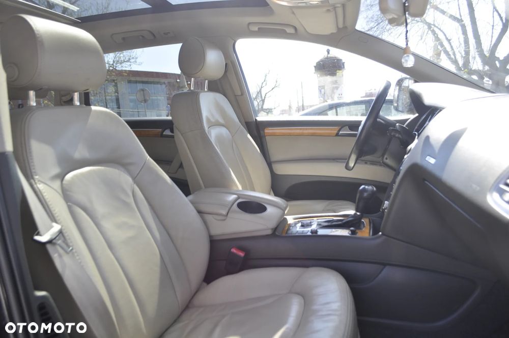 Audi Q7 - 7