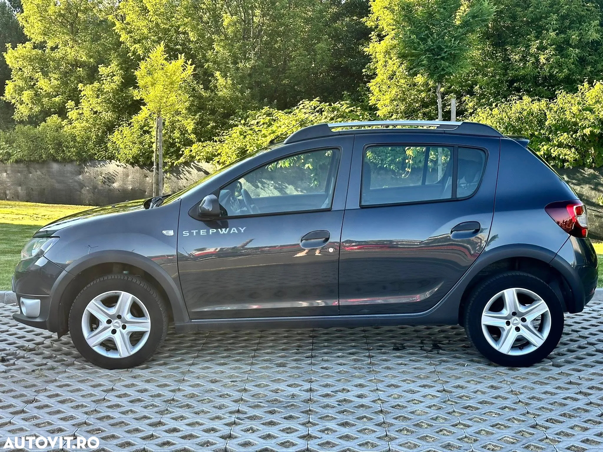 Dacia Sandero Stepway dCi 90 Prestige - 9