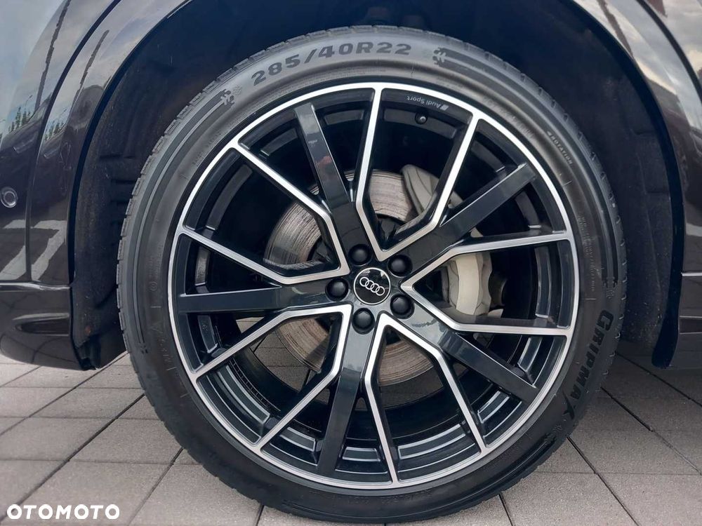 Audi Q8 - 32