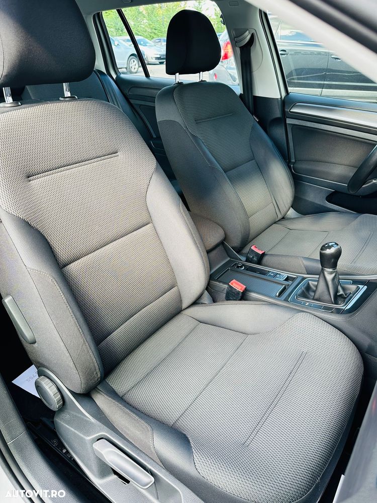 Volkswagen Golf Variant 1.6 TDI (BlueMotion Technology) Trendline - 16