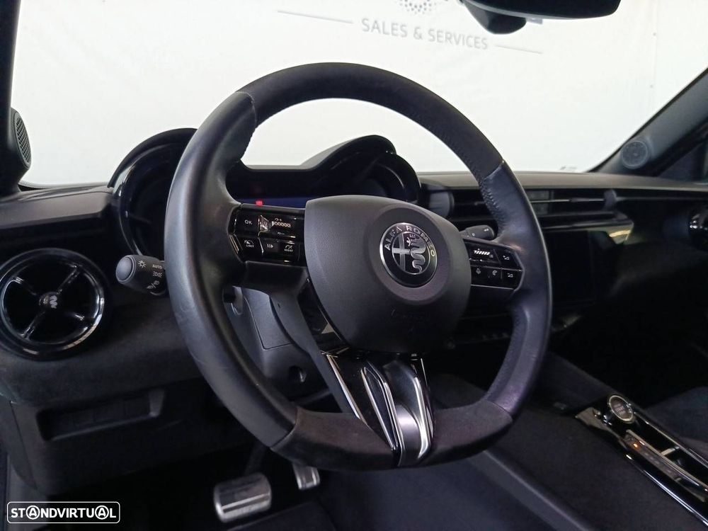 Alfa Romeo Junior Elletrica 50 kWh Veloce - 12